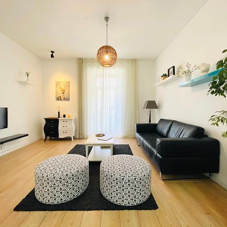 Sunny Arroios Apartment Lisbon Bagian luar foto