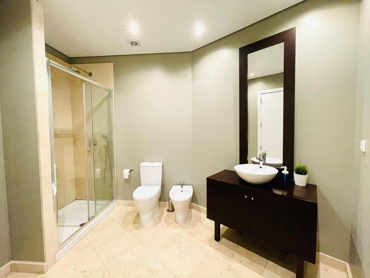 Sunny Arroios Apartment Lisbon Bagian luar foto