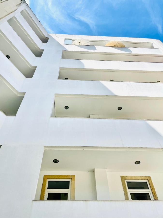 Sunny Arroios Apartment Lisbon Bagian luar foto