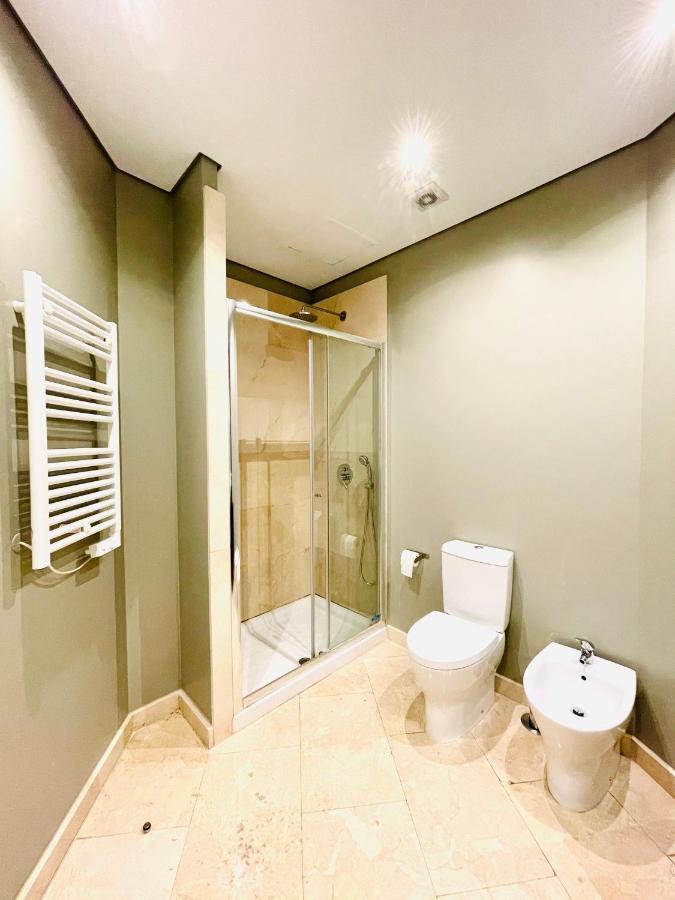 Sunny Arroios Apartment Lisbon Bagian luar foto