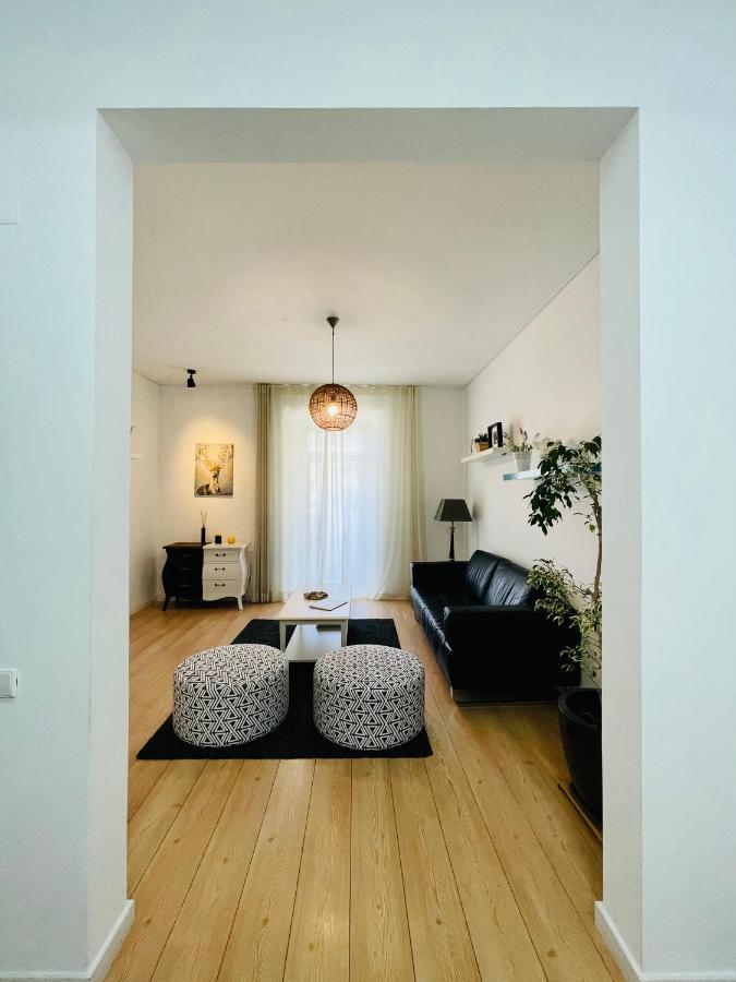 Sunny Arroios Apartment Lisbon Bagian luar foto