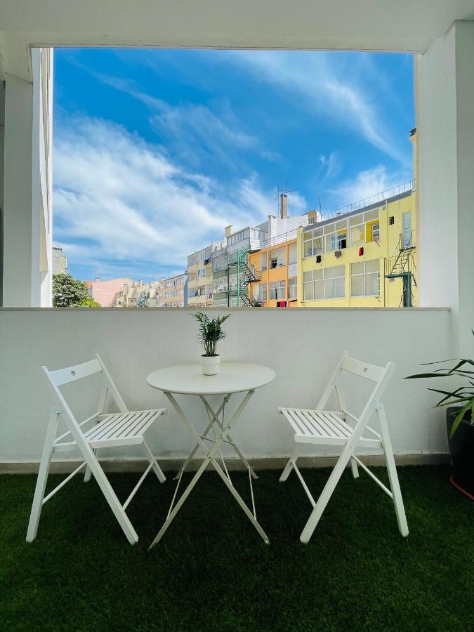 Sunny Arroios Apartment Lisbon Bagian luar foto
