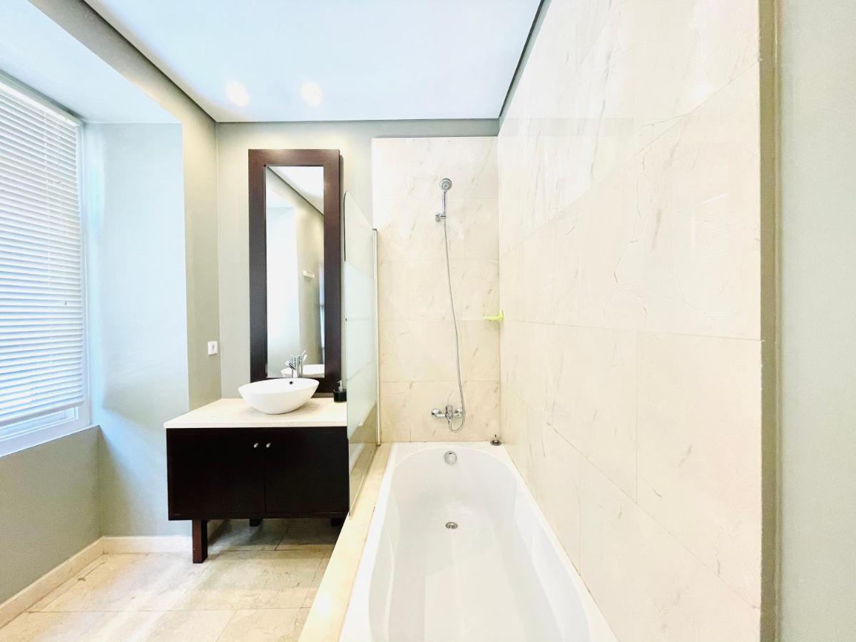 Sunny Arroios Apartment Lisbon Bagian luar foto