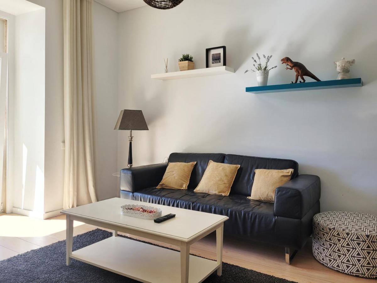 Sunny Arroios Apartment Lisbon Bagian luar foto